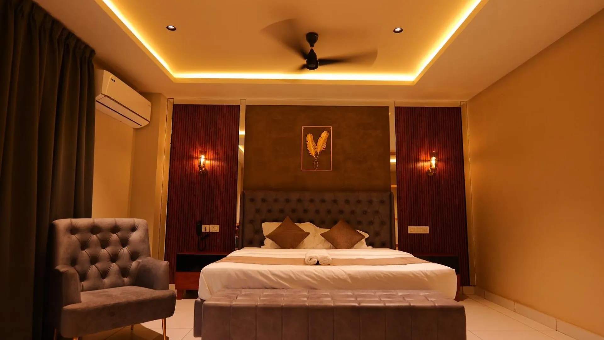 Hotel Classico International Kannangad 4*,  India