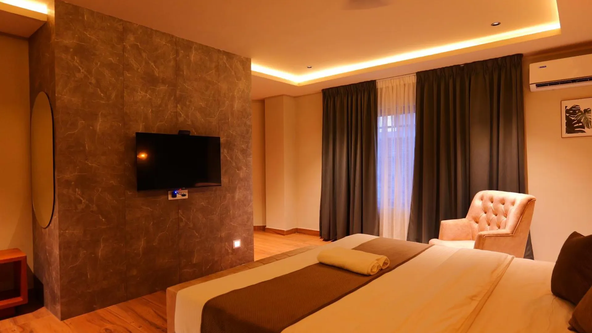 Hotel Classico International Kannangad